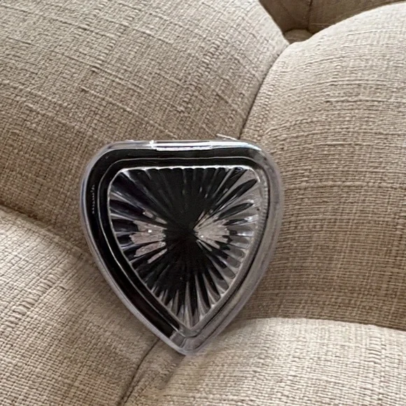 Elegant Silver Crystal Earrings - Picture 2 of 4